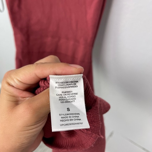 XOXO Dusty Rose Ribbed Knit Short Bodycon V-Neck Party Dress with Choker Collar - Picture 7 of 8